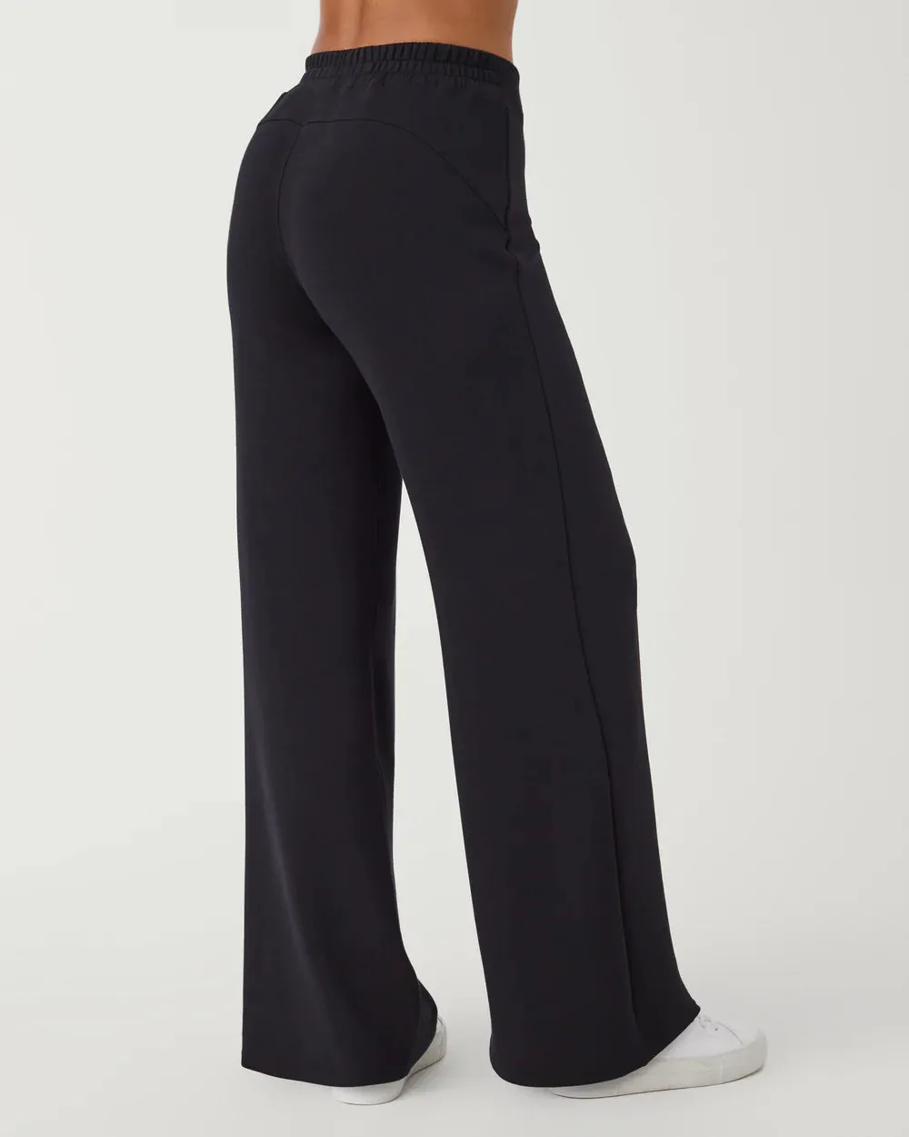 Airessentials Wide Leg Pant Core