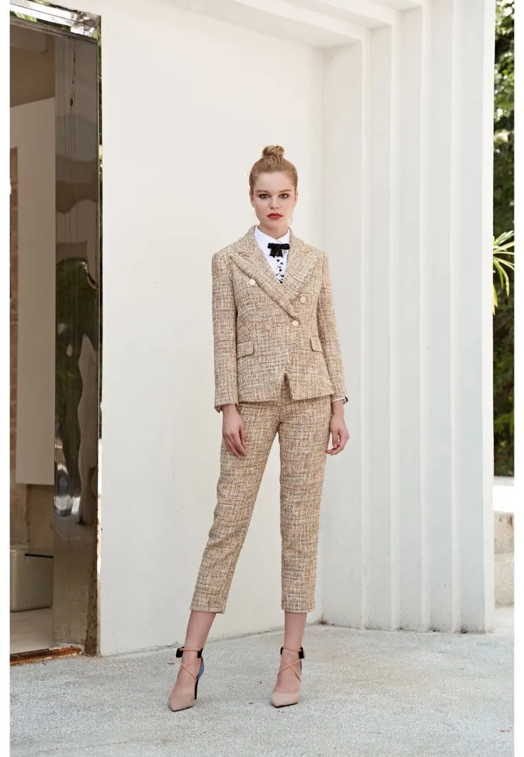 Classic elegant plaid tweed trousers.