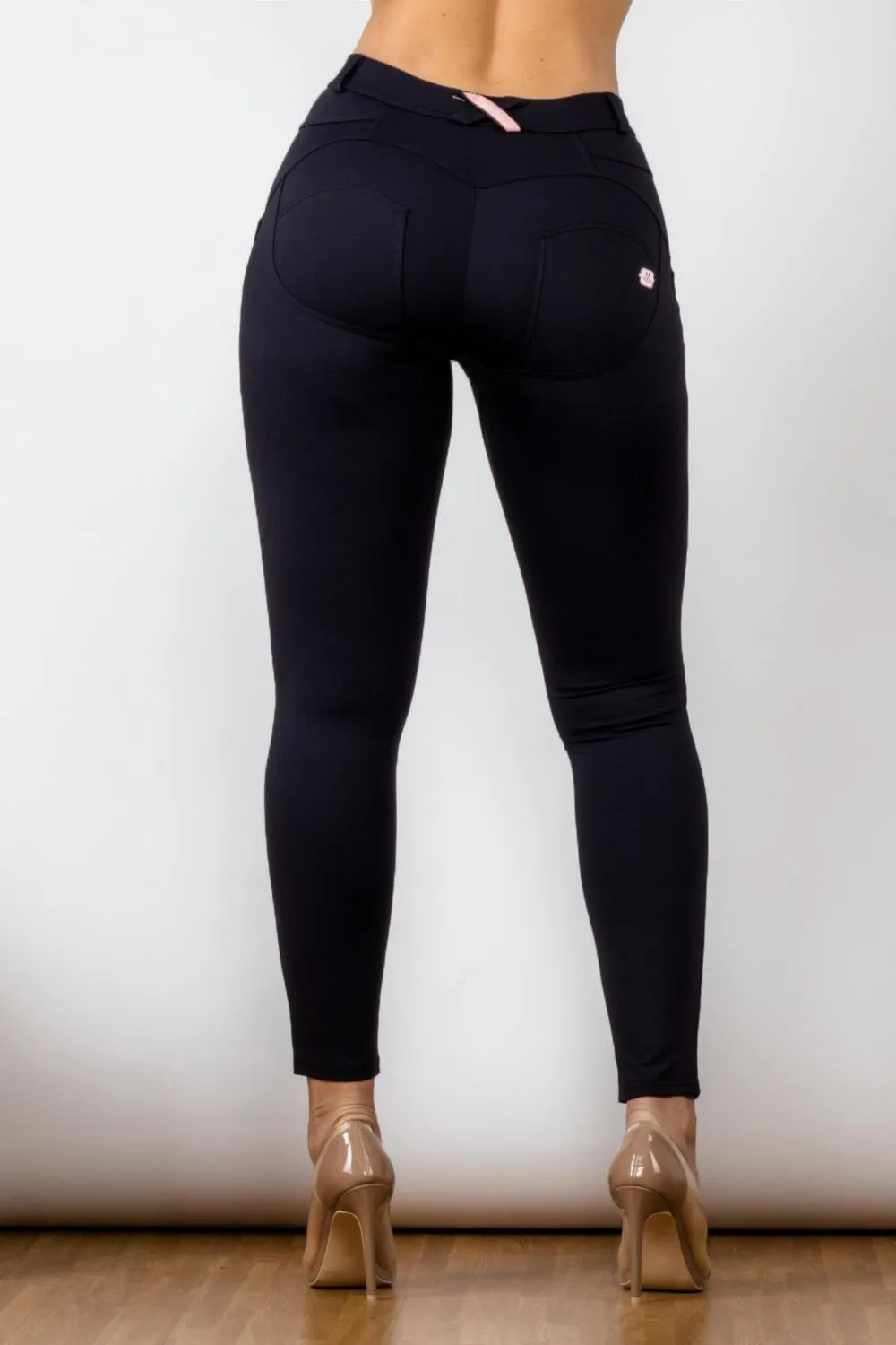 Full Size Contrast Detail Buttoned Leggings