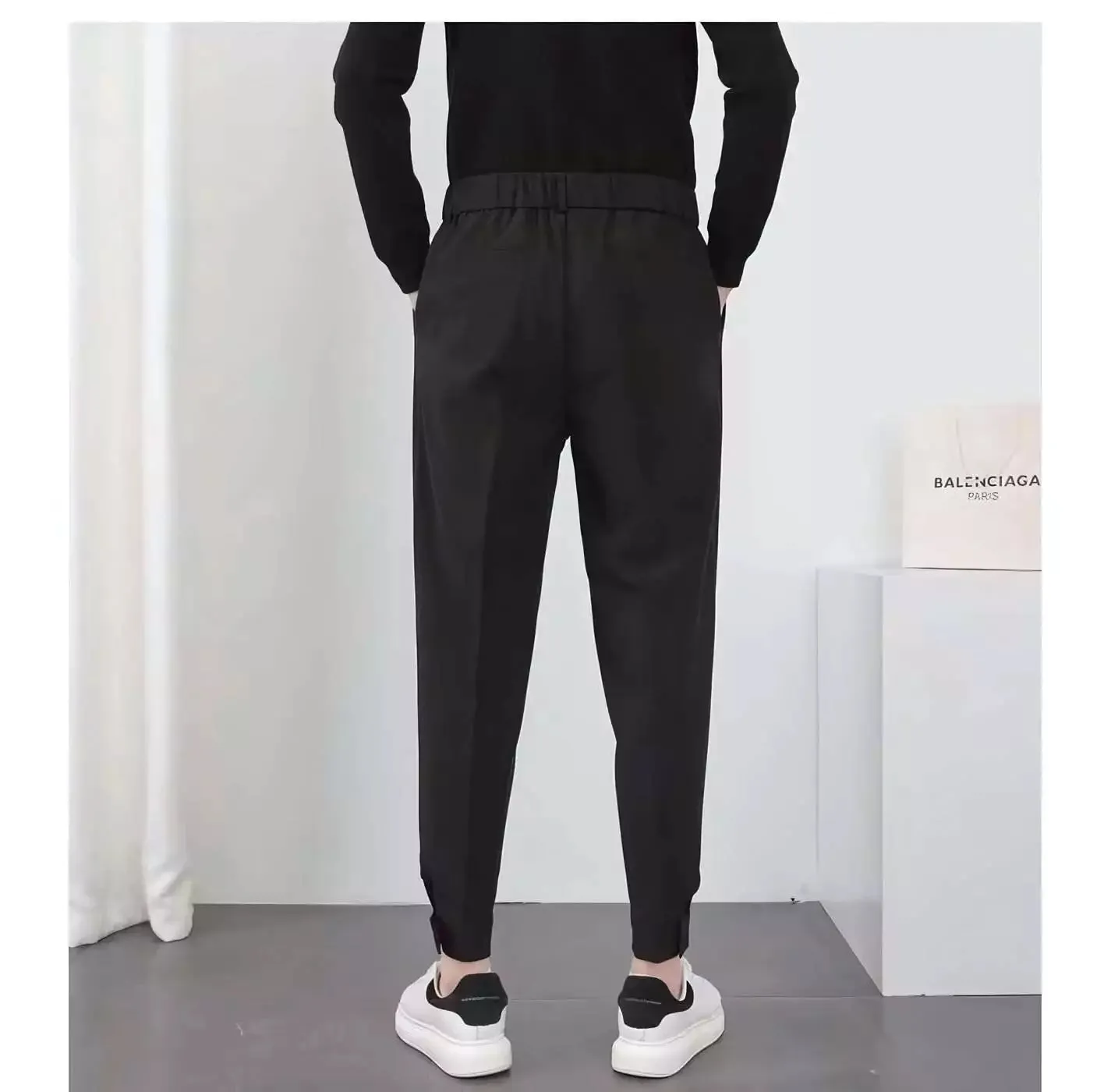 Seoul Tapered Pleat Pants