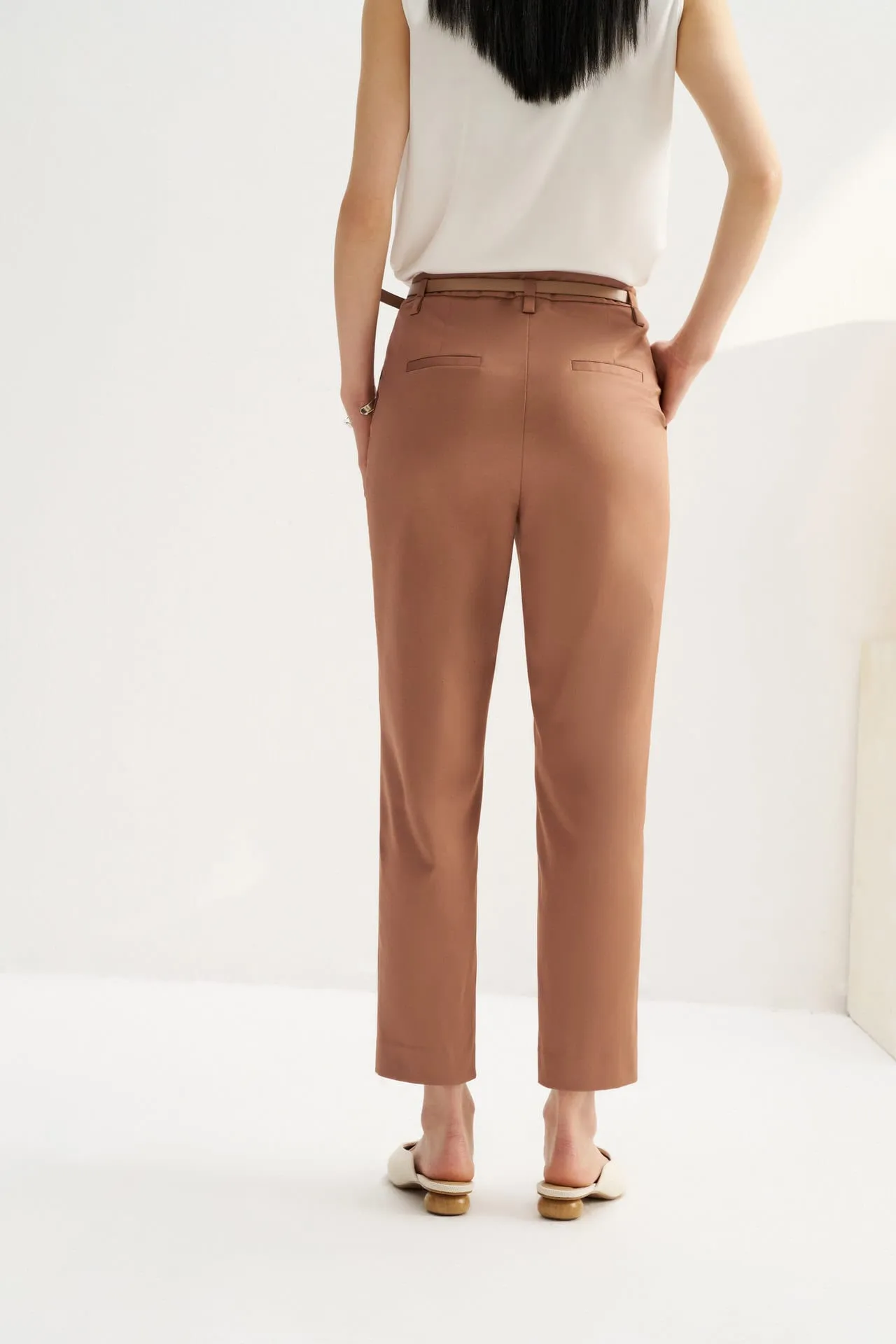 Stretchable Satin Cigarette Cropped Pants with Belt