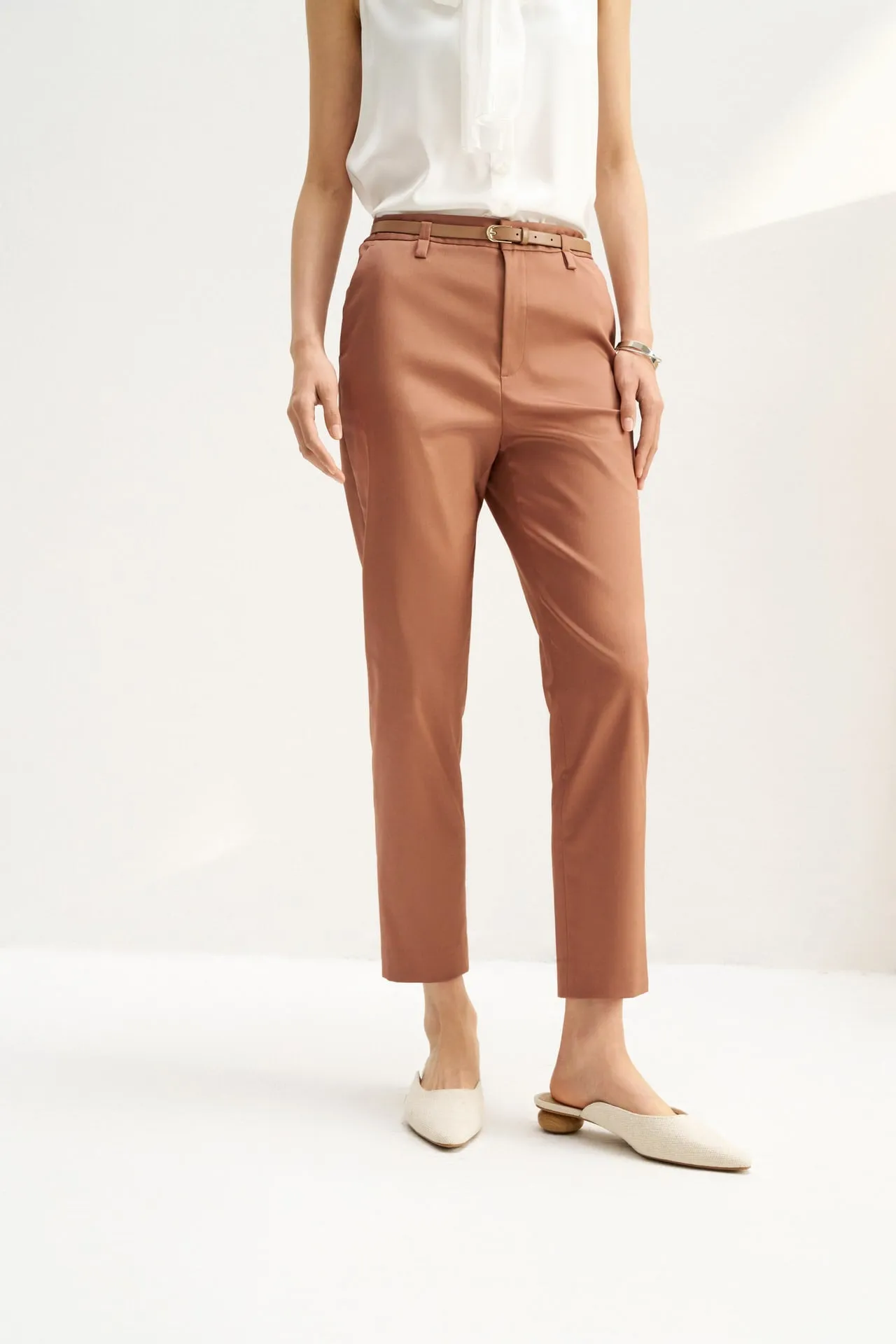 Stretchable Satin Cigarette Cropped Pants with Belt